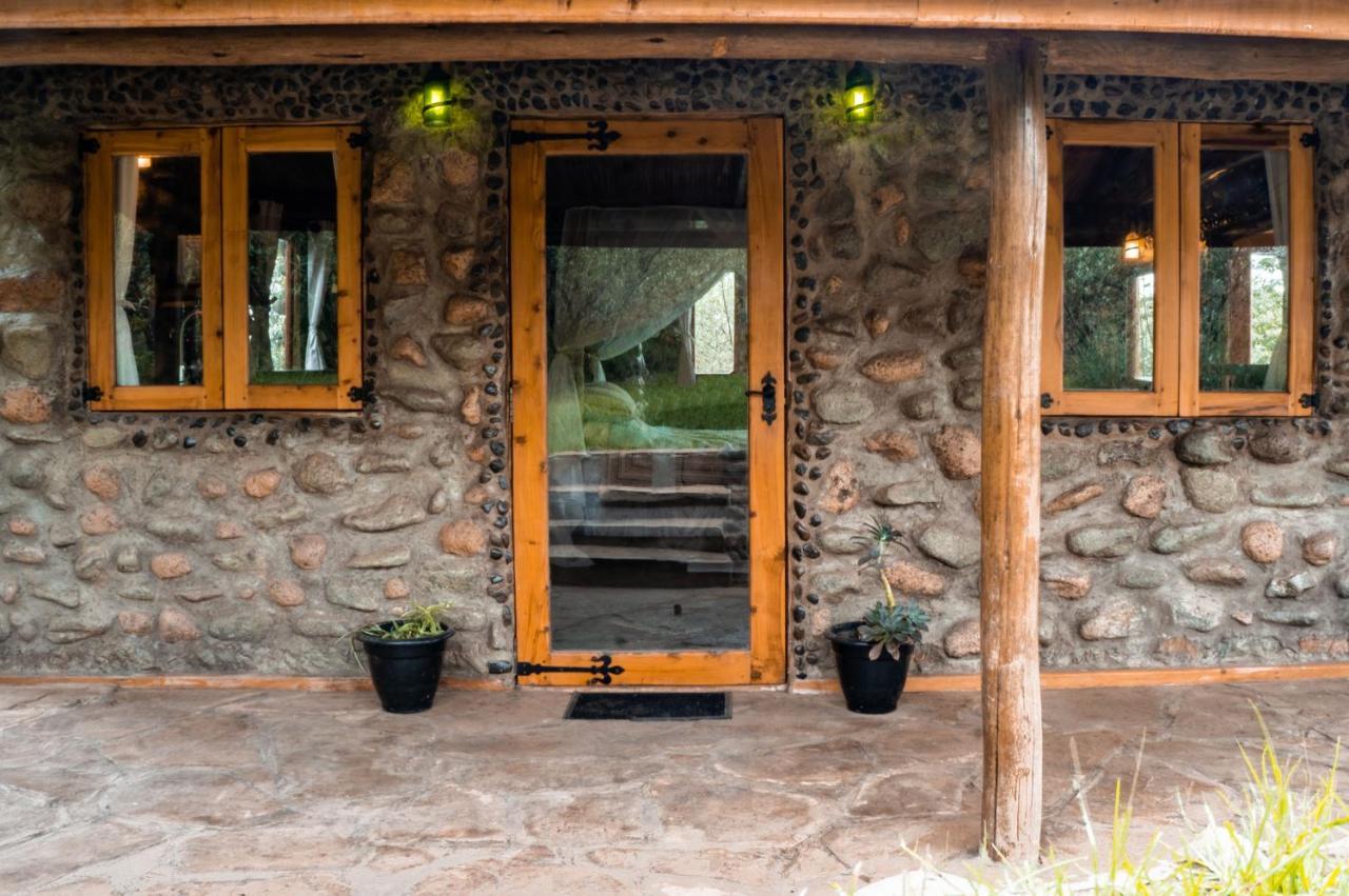 Honeymoon Hut * Naivasha